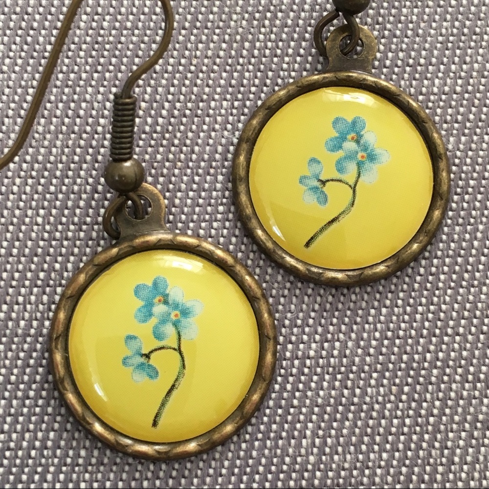 🦋Forget me not dangle earrings🦋